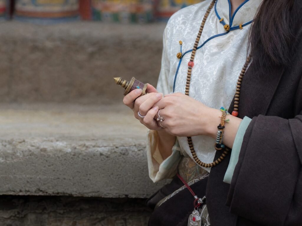 LHARI kora wind protection bracelet 08