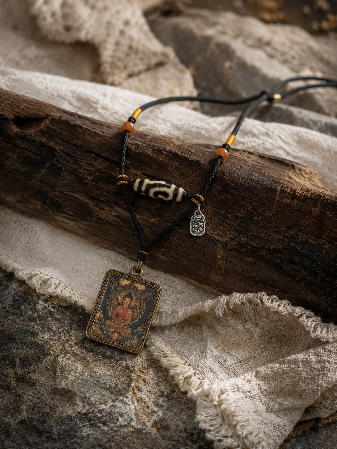 LHARI the dzi reliquary necklace 06